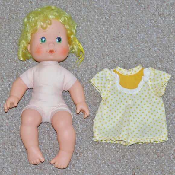 Vintage 1982 Kenner 14" Strawberry Shortcake Lemon Meringue Blow Kiss Baby Doll - Picture 2 of 5
